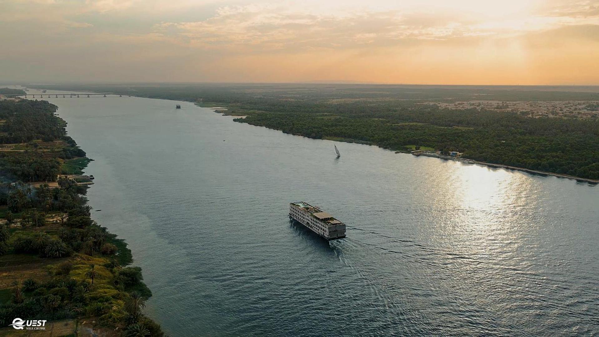 Nile Quest Cruise - 4 Or 7 Nights From Luxor Each Saturday And 3 Or 7 Nights From Aswan Each Wednesday Hotel Exterior photo
